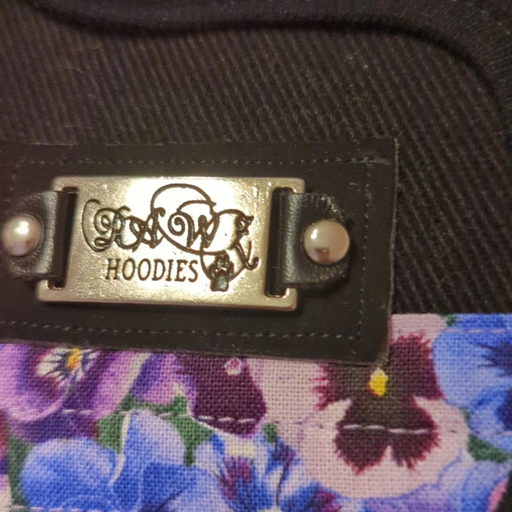 Dogs PAWZ Hoodies Vest but goes All around .WORN ONCE.For Pics. Sale